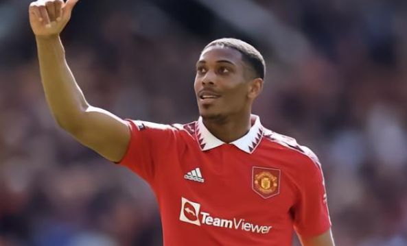 场一鸣惊人 场一鸣惊人